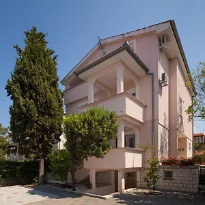 Juliette Zadar